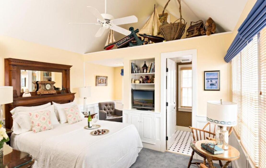 Brass Key Guesthouse Adults Only