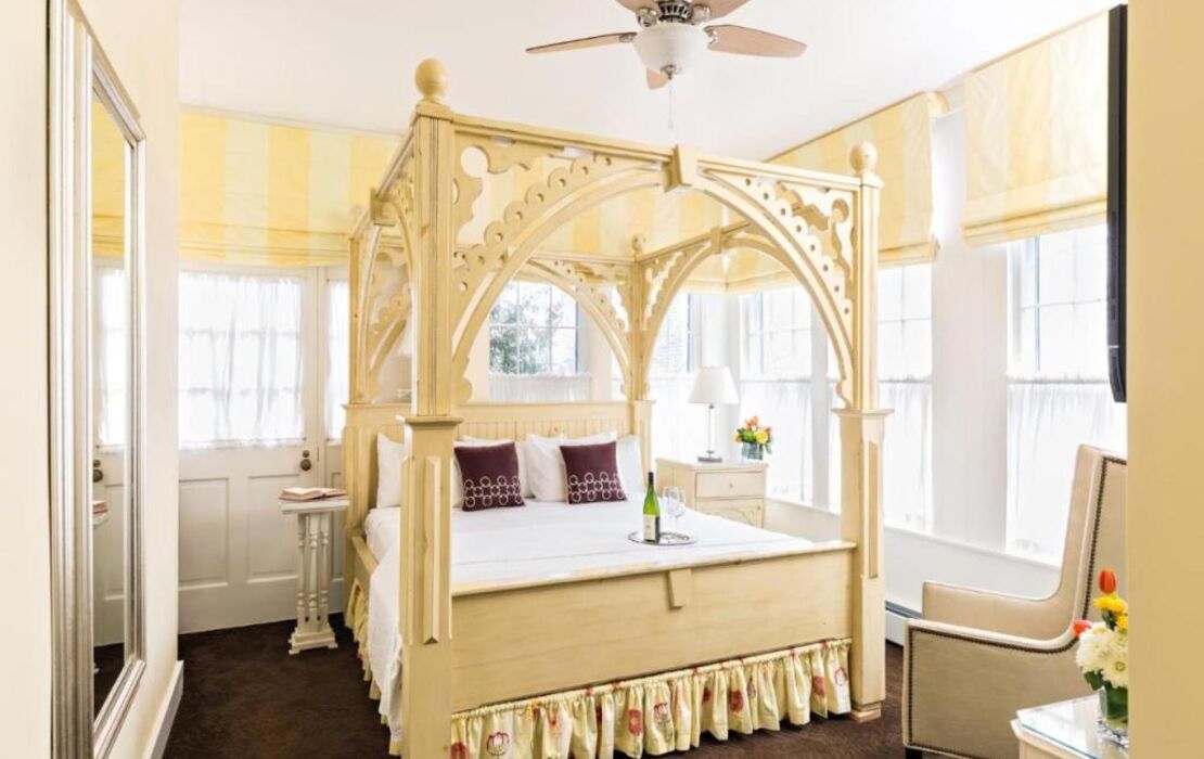 Brass Key Guesthouse Adults Only