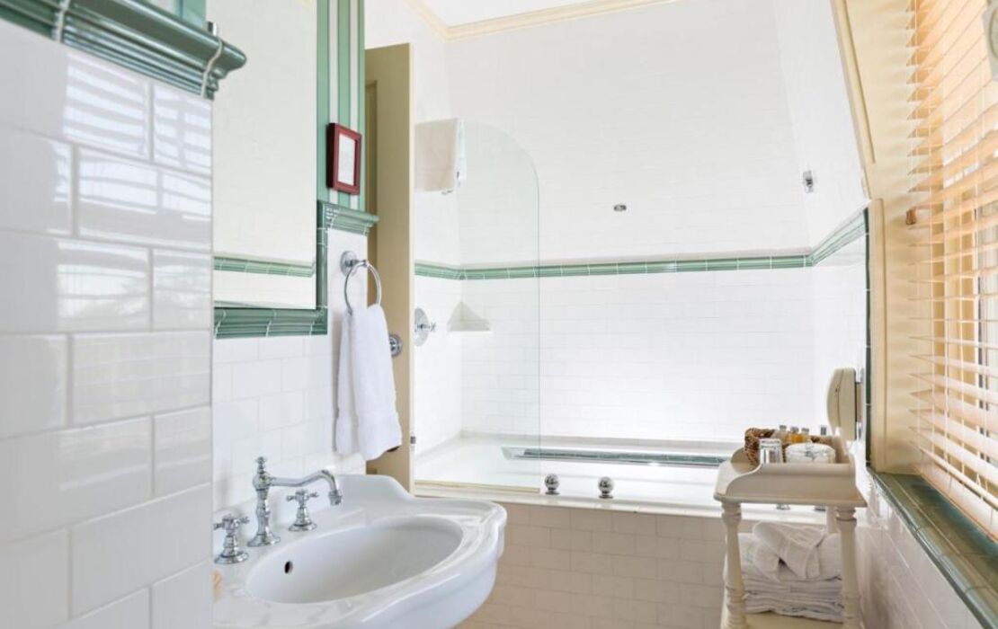 Brass Key Guesthouse Adults Only