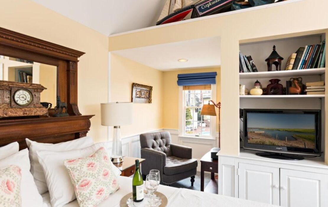 Brass Key Guesthouse Adults Only