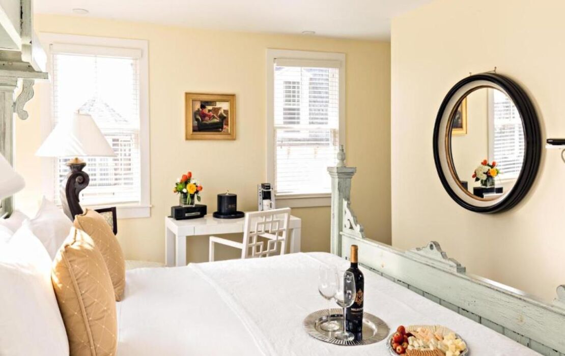 Brass Key Guesthouse Adults Only