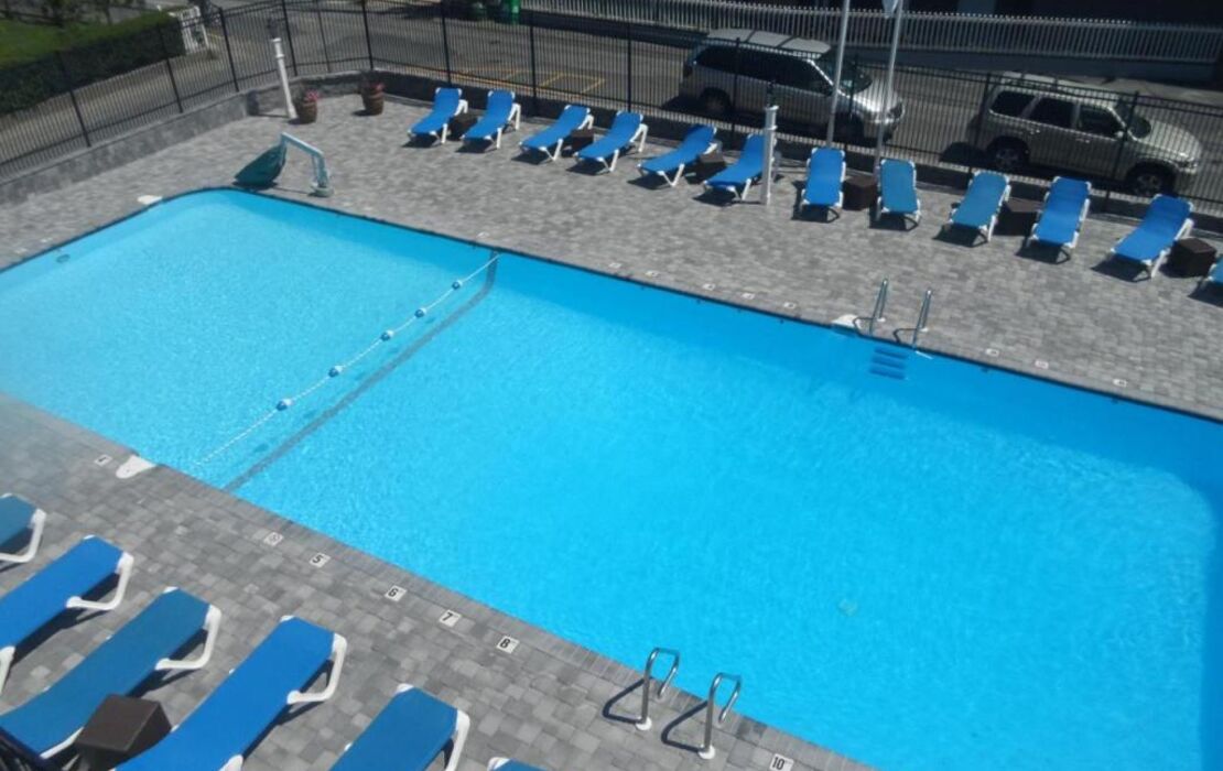 Surfside Hotel and Suites