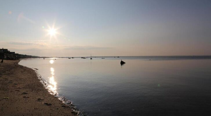 Surfside Hotel and Suites