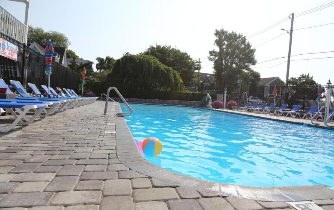 Surfside Hotel and Suites