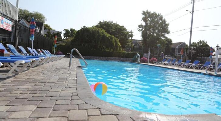 Surfside Hotel and Suites