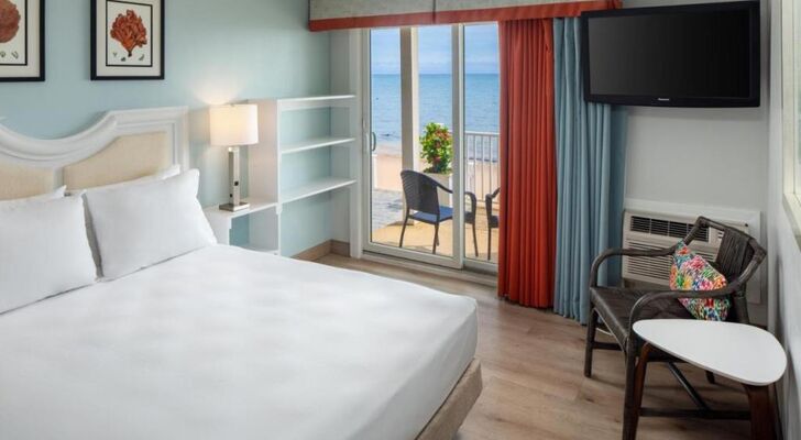 Surfside Hotel and Suites