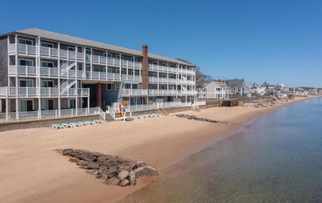Surfside Hotel and Suites