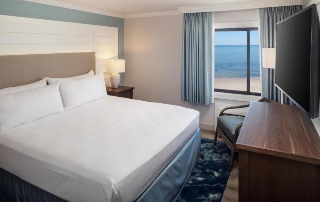 Surfside Hotel and Suites