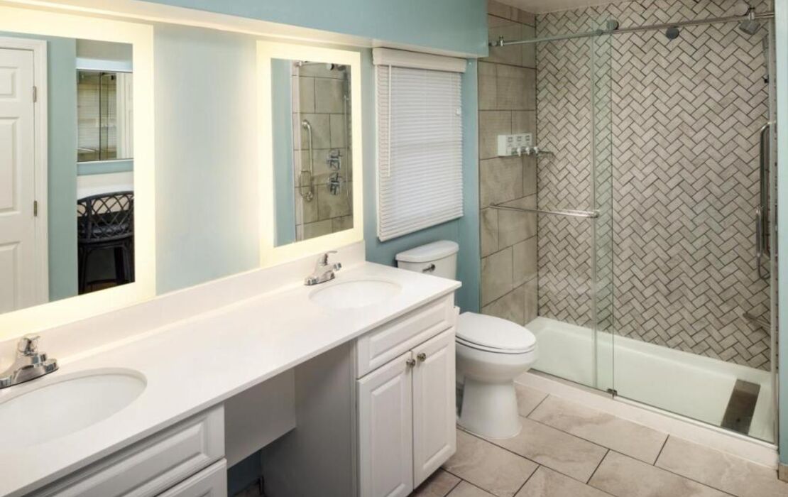 Surfside Hotel and Suites