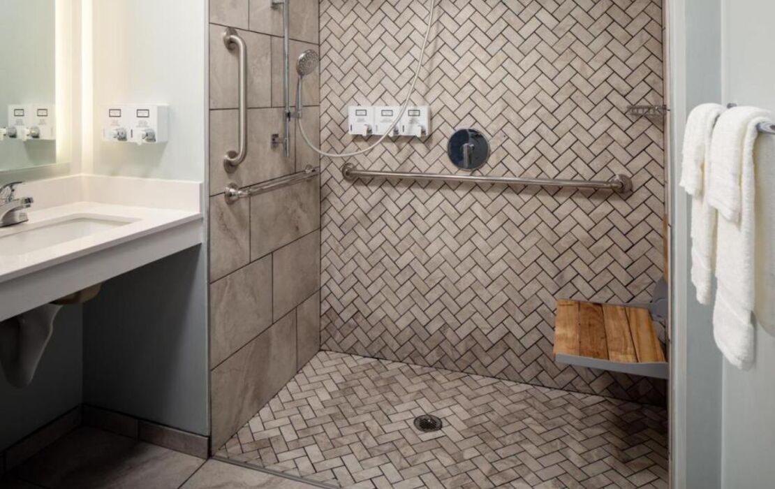 Surfside Hotel and Suites