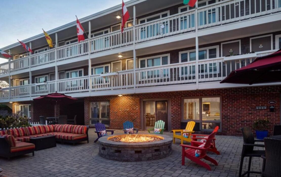 Surfside Hotel and Suites