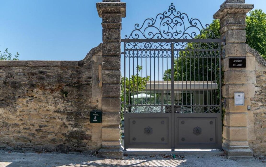 Le Pavillon M, Piscine et Spa au pied du château, Petit-Déjeuner inclus, Parking privé