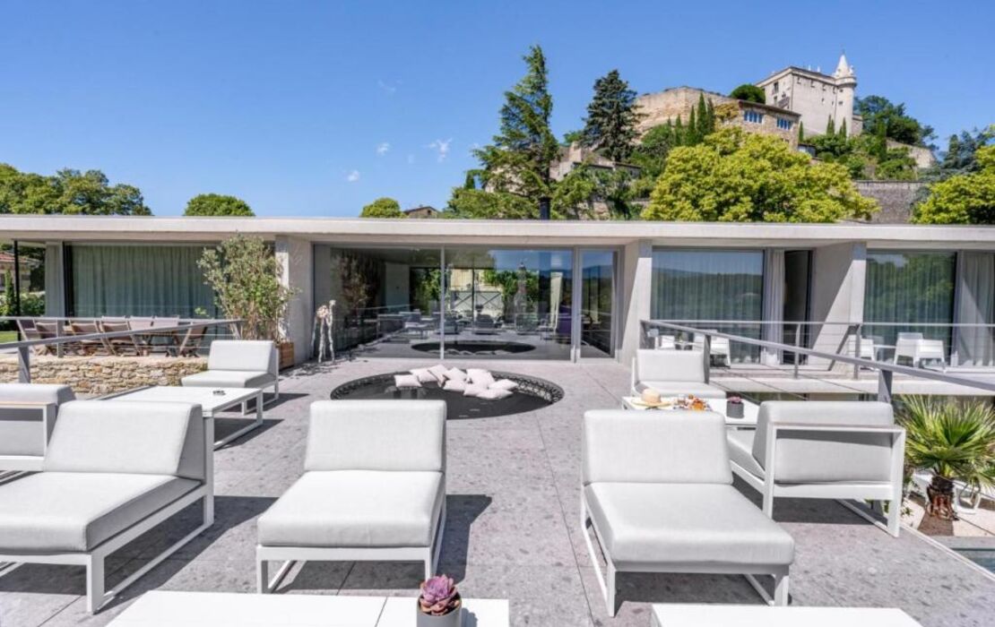 Le Pavillon M, Piscine et Spa au pied du château, Petit-Déjeuner inclus, Parking privé