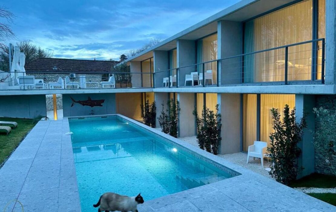 Le Pavillon M, Piscine et Spa au pied du château, Petit-Déjeuner inclus, Parking privé