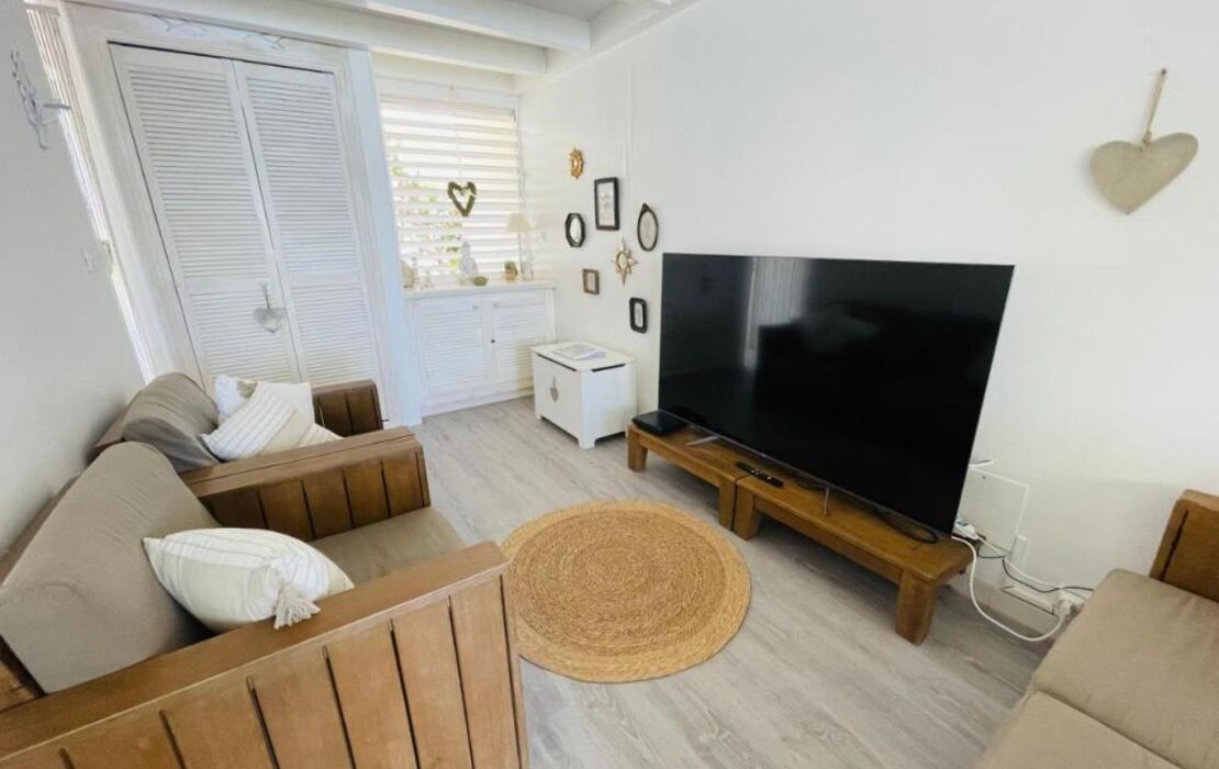 Blue Lagoon, cottage les pieds dans l eau