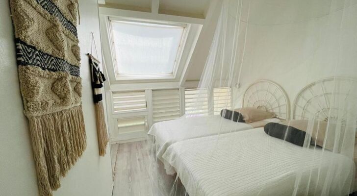 Blue Lagoon, cottage les pieds dans l eau