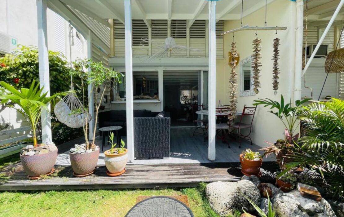 Blue Lagoon, cottage les pieds dans l eau