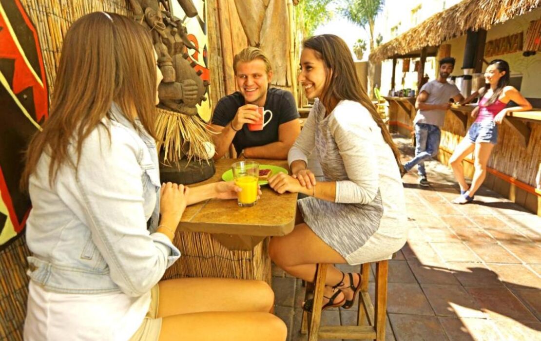 Banana Bungalow Hollywood Hotel & Hostel