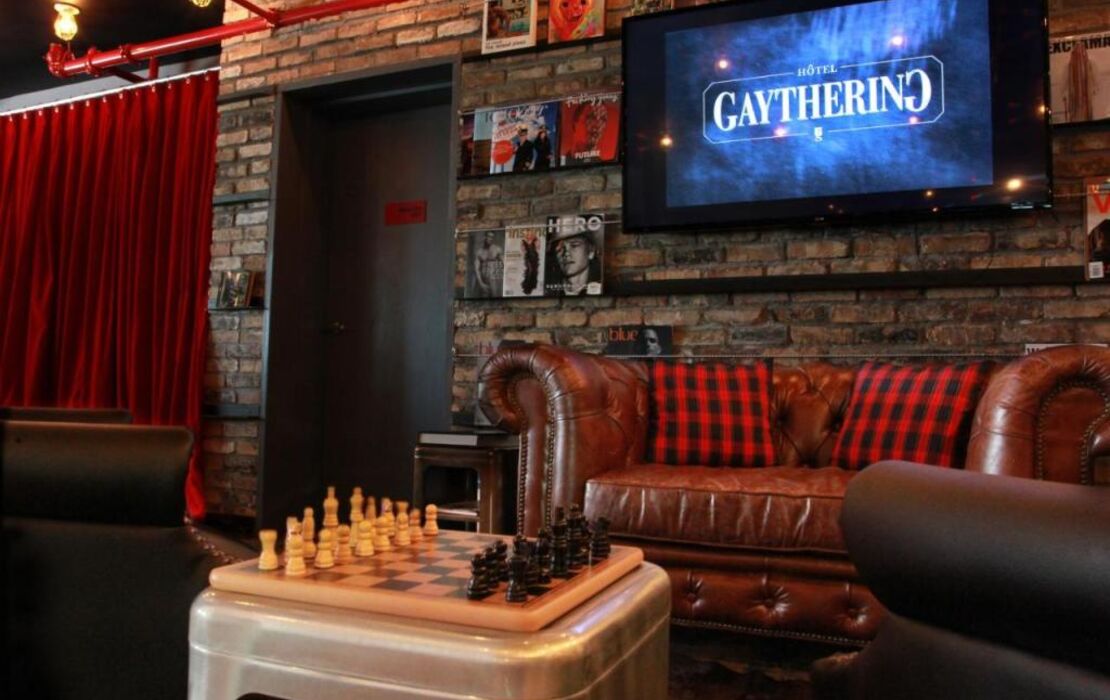 Hotel Gaythering - Gay Hotel - All Adults Welcome