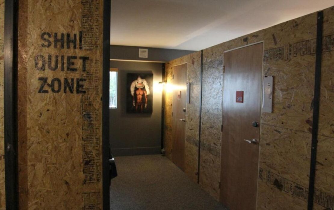 Hotel Gaythering - Gay Hotel - All Adults Welcome