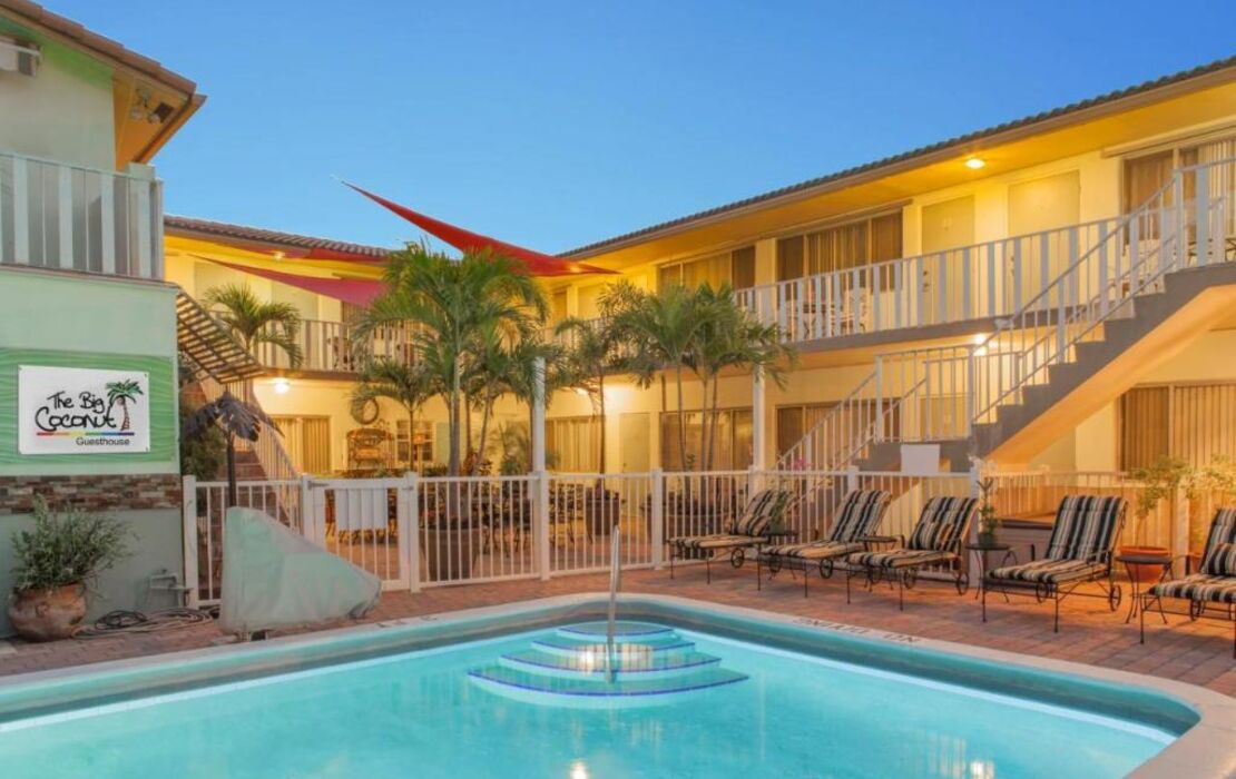 The Big Coconut Guesthouse - Gay Men's Resort