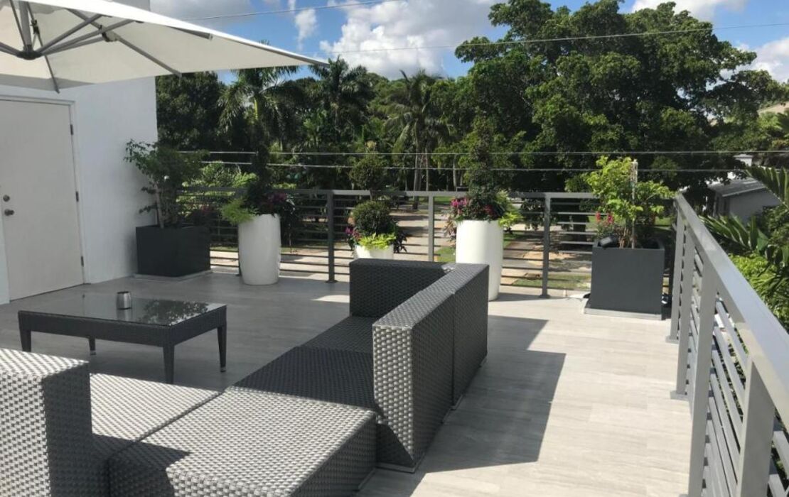 CASA HERMÈS Wilton Manor - Gay Guesthouse