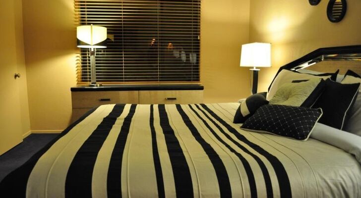 Vista Grande Resort - A Gay Men's Resort