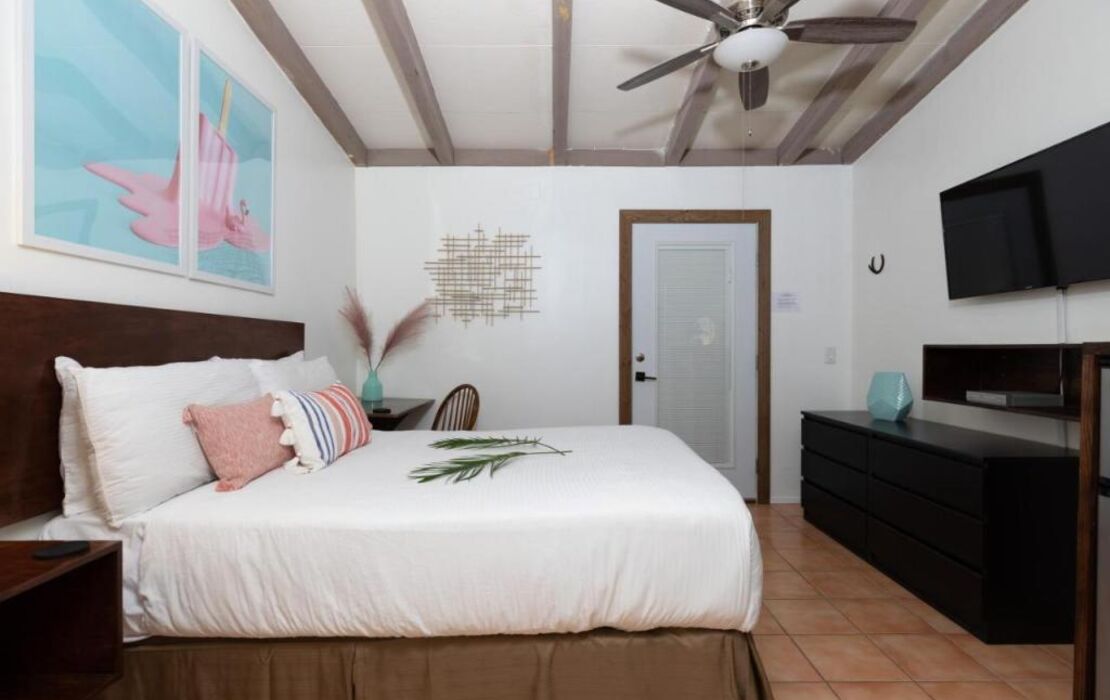 Float Palm Springs - Adults Only