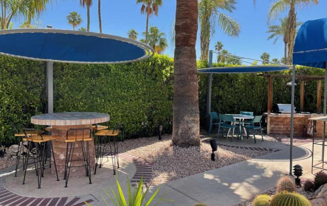 Desert Paradise - A Men's Clothing Optional Resort