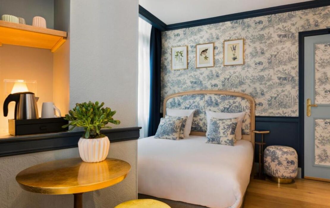 Hotel de Neuve by Happyculture