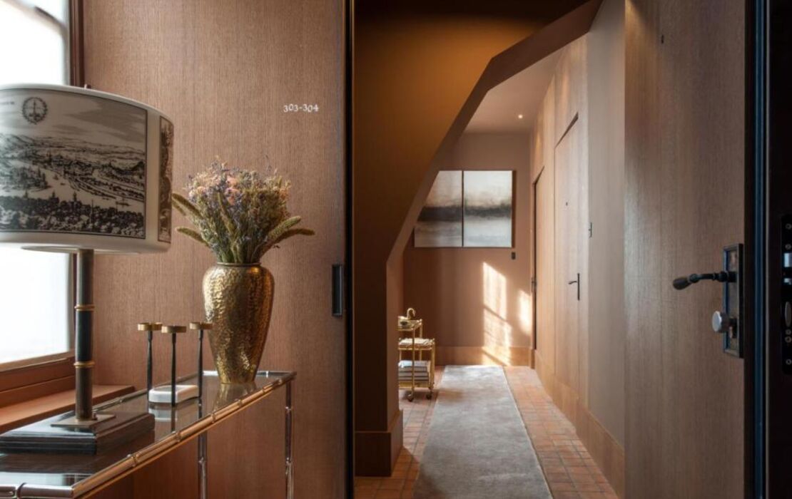 Cour des Vosges - Evok Collection