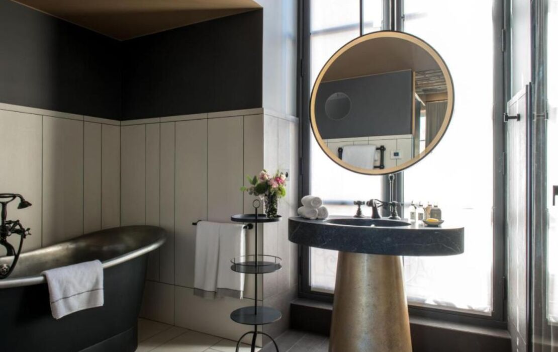 Cour des Vosges - Evok Collection