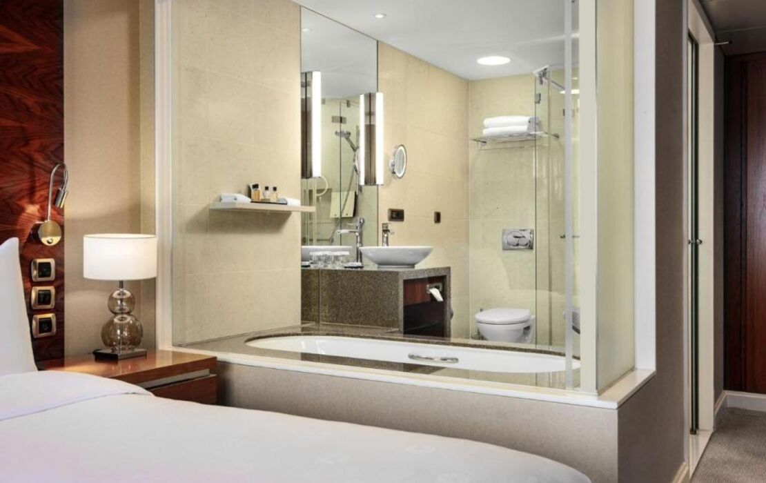 Hotel Okura Amsterdam – The Leading Hotels of the World