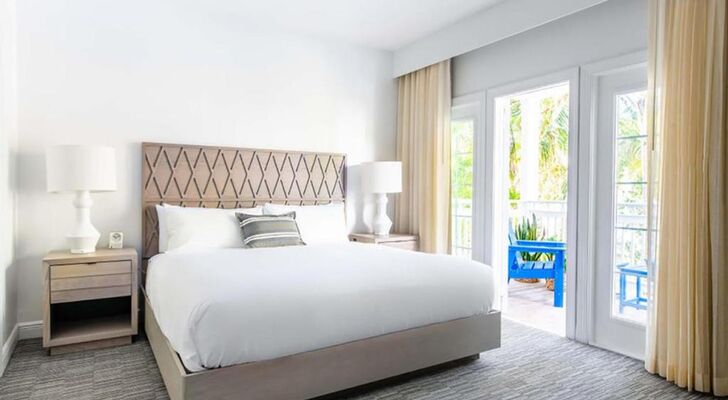 Parrot Key Hotel & Villas