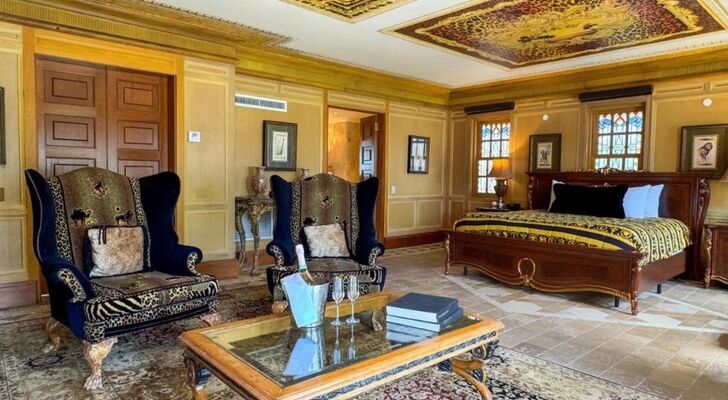 The Villa Casa Casuarina