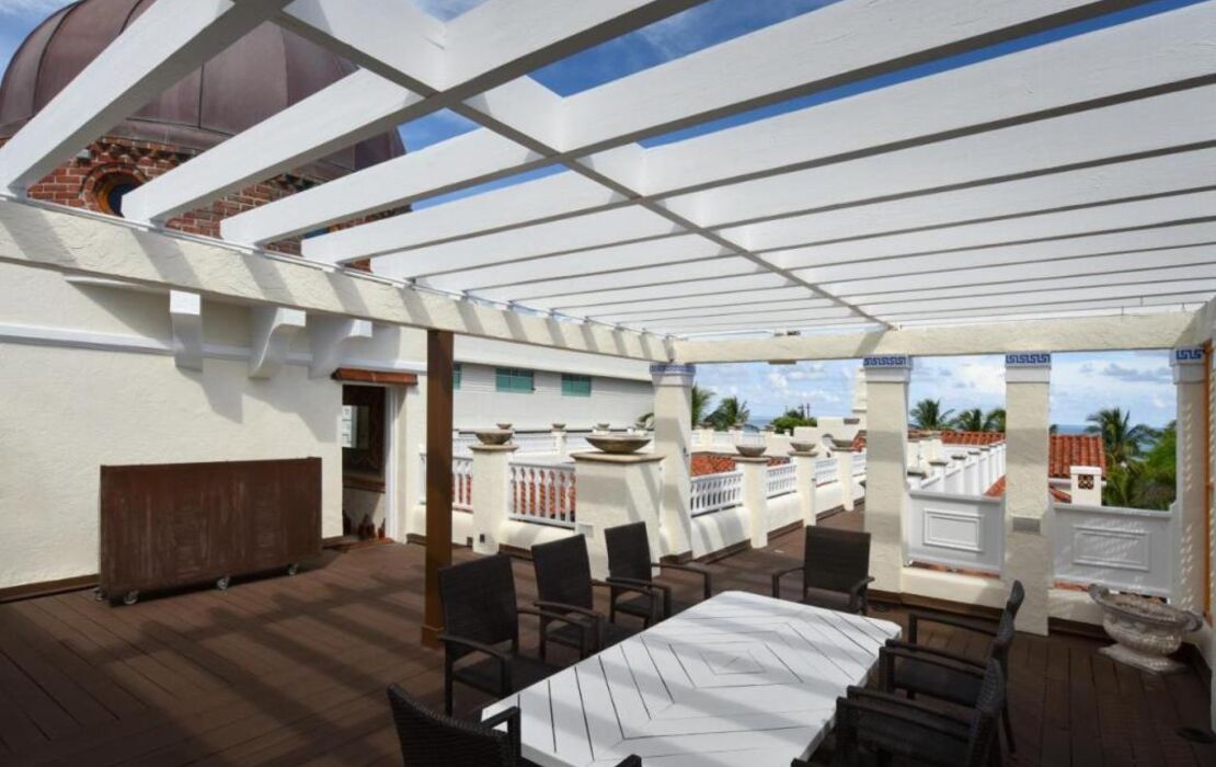 The Villa Casa Casuarina