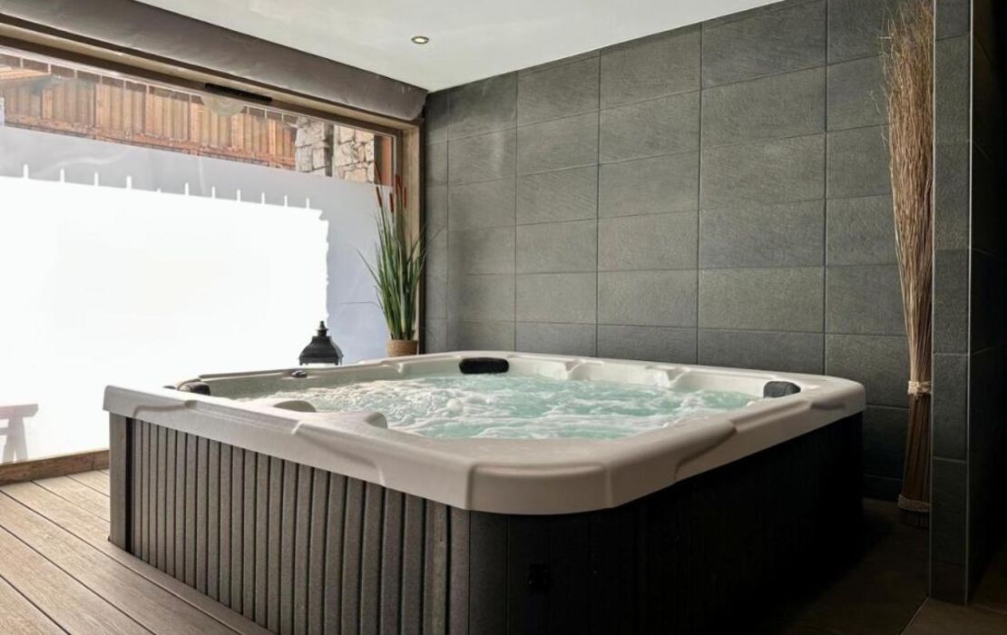 Victoria Lodge, Friendly Hotel