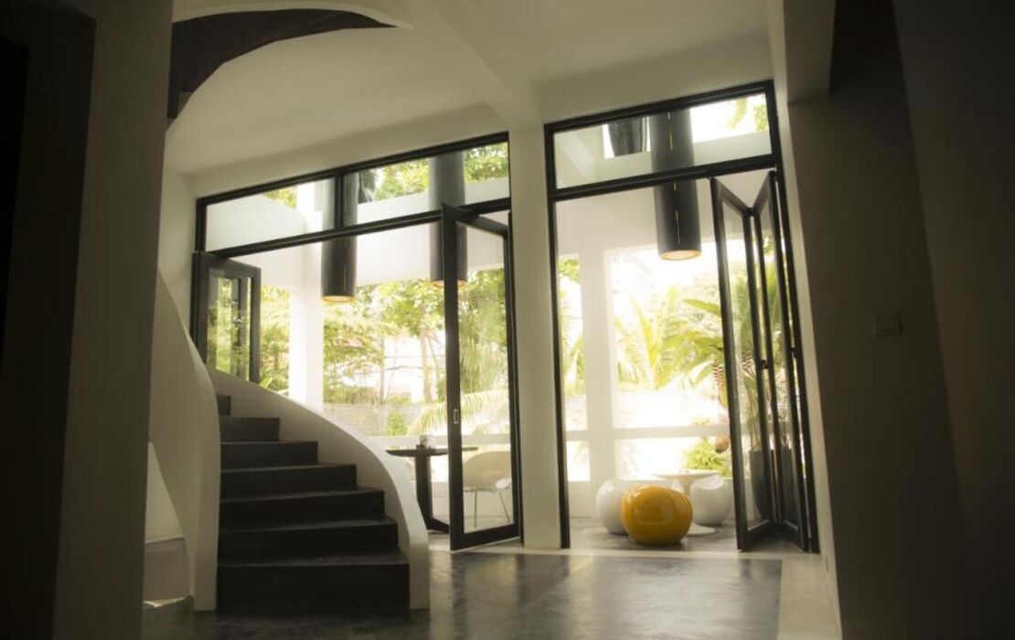 Arthur & Paul (Men Only Hotel)