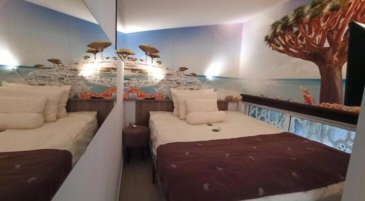 Birdcage Gay Men Resort and Lifestyle Hotel