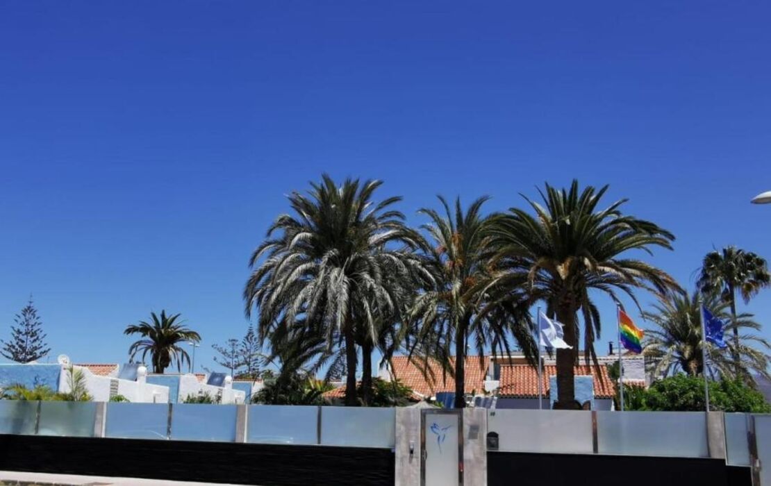 Birdcage Gay Men Resort and Lifestyle Hotel