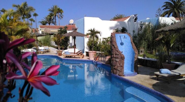 Birdcage Gay Men Resort and Lifestyle Hotel