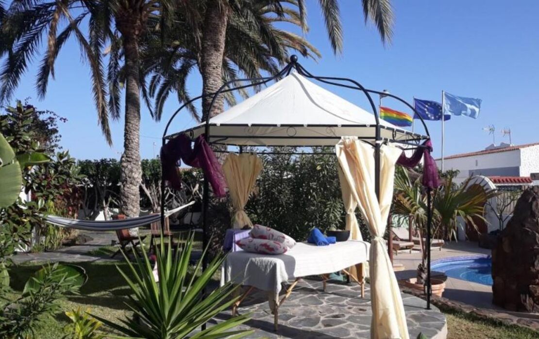 Birdcage Gay Men Resort and Lifestyle Hotel