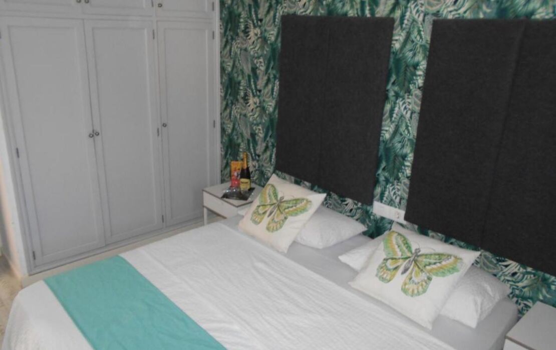 Beach Boys Resort Men Only solo hombres