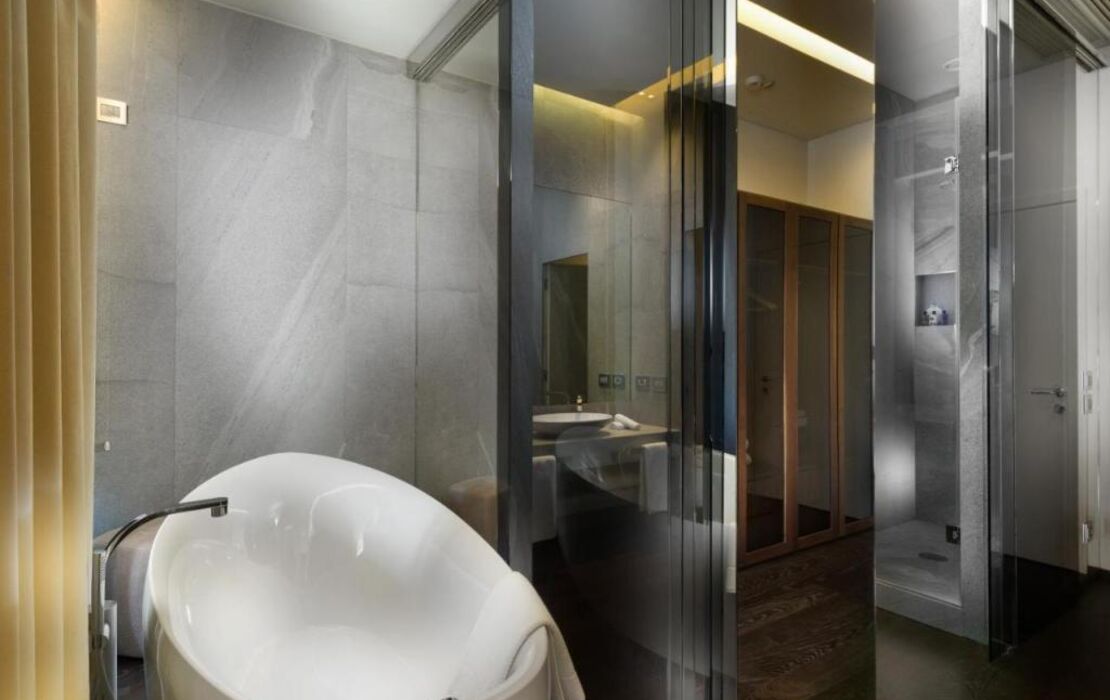 The Glamore Milano Duomo