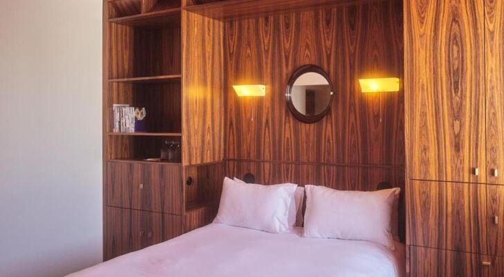 Hôtel Présent - Entrée autonome, réception en ligne - Encore Mieux