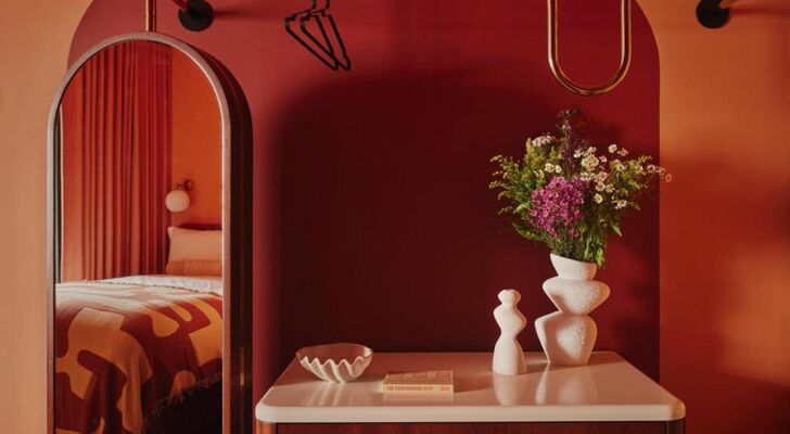 Ember Locke Kensington