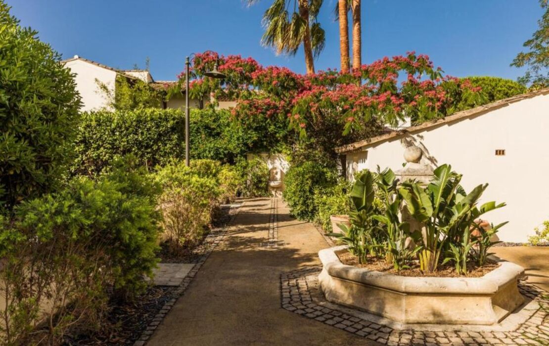 Hôtel La Tartane Saint-Tropez