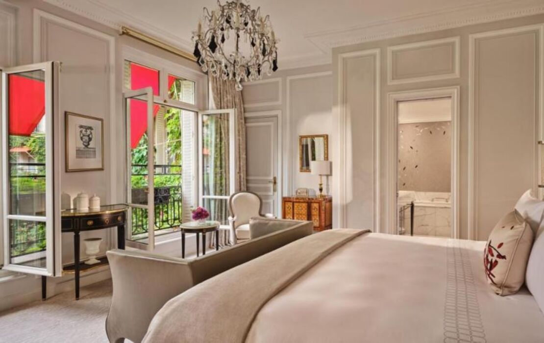 Hôtel Plaza Athénée - Dorchester Collection