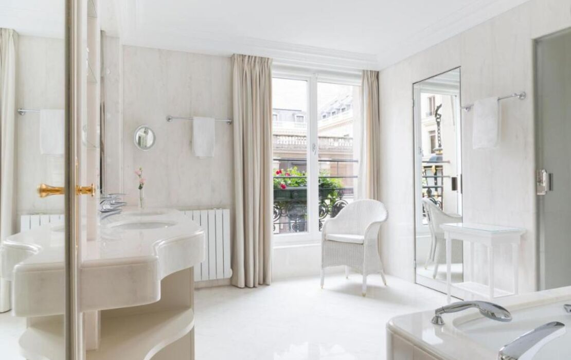 Le Bristol Paris, Oetker Hotels