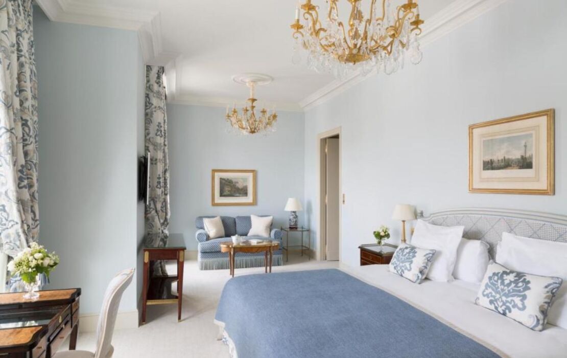 Le Bristol Paris, Oetker Hotels